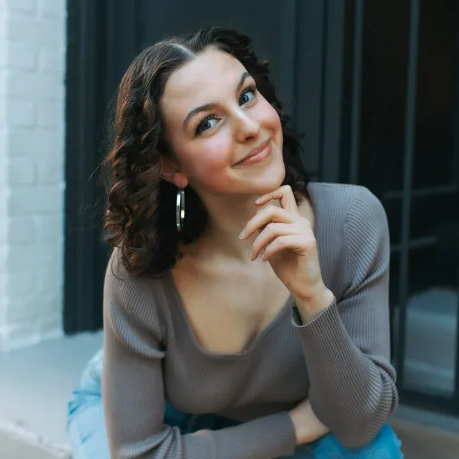 Lily Andrews profile picture