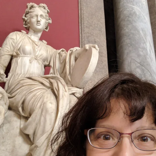 Laura Lewis-Barr profile picture
